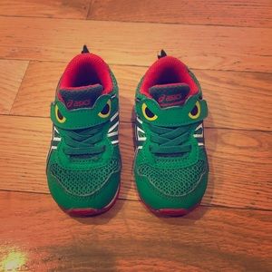 Dinosaur alligator ASICS toddler shoes